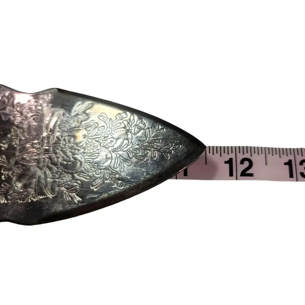 Vintage International Silver Co. Merry Christmas silver plated pie cake server
